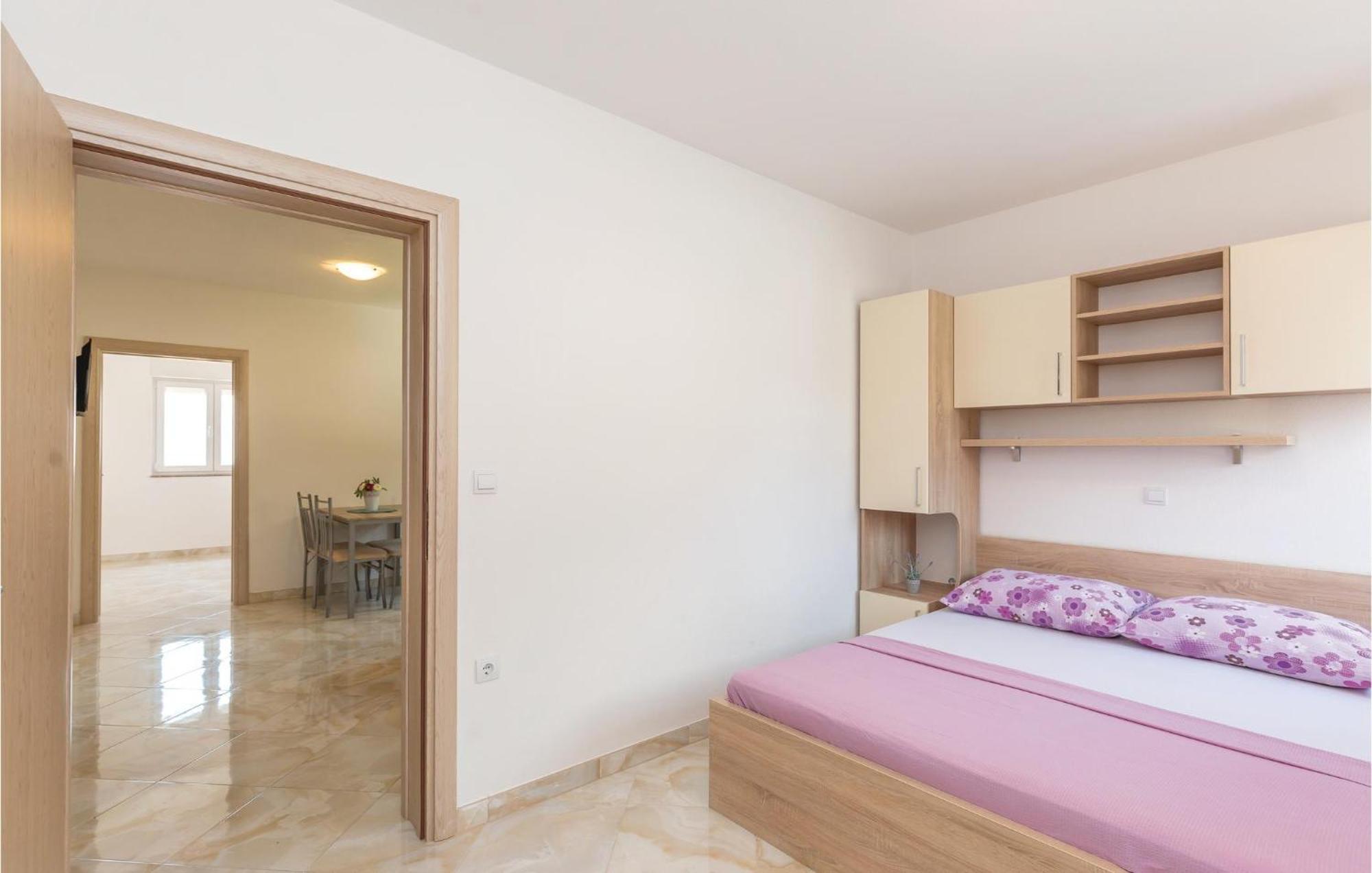 Awesome Apartment In Krvavica With Kitchen Exterior foto