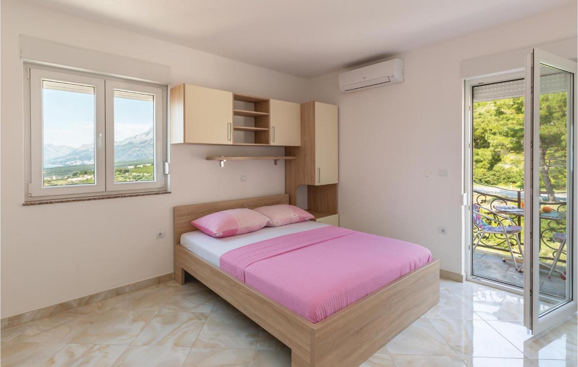 Awesome Apartment In Krvavica With Kitchen Exterior foto